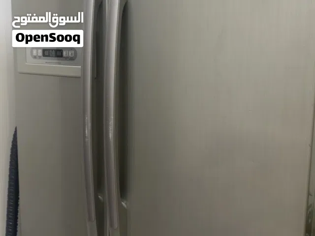 ثلاجة Bompaní بابين بحالة ممتازة للبيع