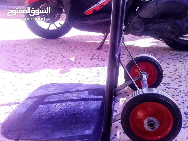 عربة لنقل البضايع وسبته لربط البضايع