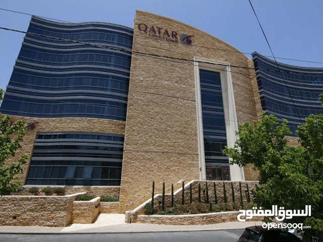 مبنى خلاب في منطقة الشميساني متوفر عدة مساحات تصلح لمنظمات او شركات خاصة
