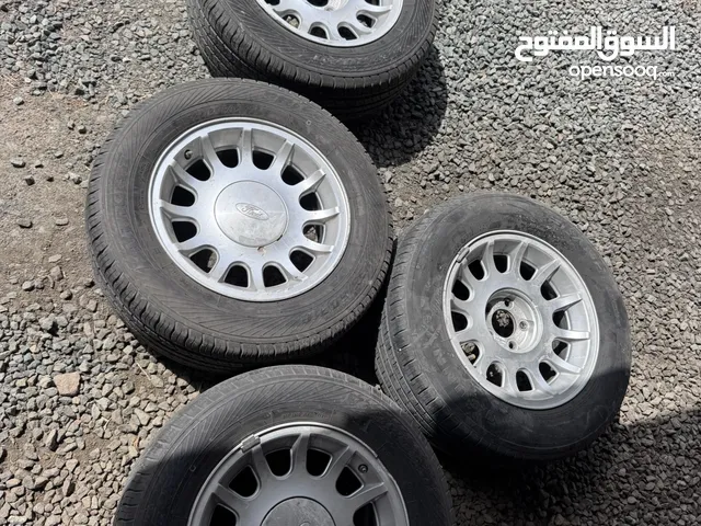 جنوط فورد فكتوريا 2000