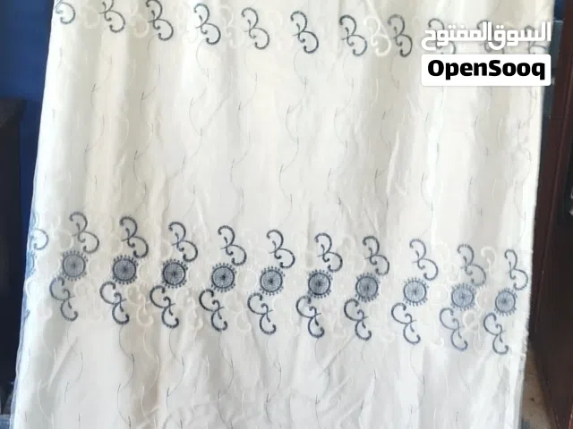 برادي لون نيلي وابيض