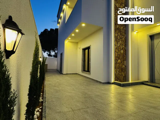 270 m2 5 Bedrooms Townhouse for Sale in Tripoli Ain Zara