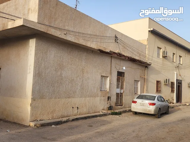 170 m2 3 Bedrooms Townhouse for Rent in Tripoli Arada