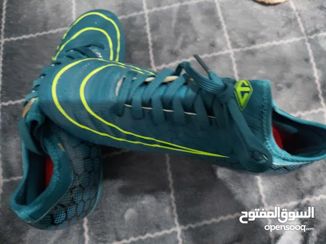 حداء كرة القدم