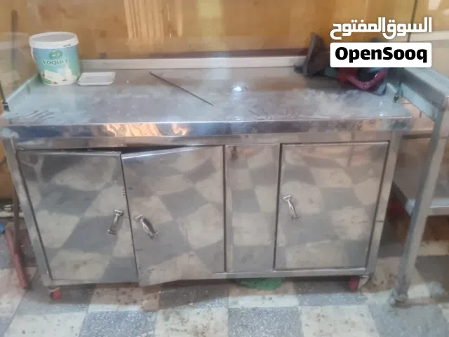 طاولات ستانلس عدد 3 تفصيل مع رجاج بحال الوكاله الوحده 75 د حرق سعر وال 3 200
