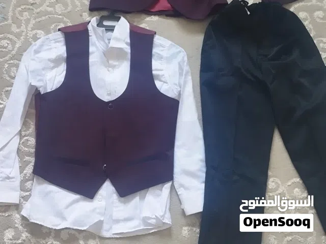 بدلة رسمية للبيع السعر 180 العمر 9 سنوات زبون اسود 80 مغير بدلة عربية معاه كبوس 8سنوات
