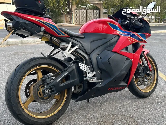 للبيع او البدل سياره