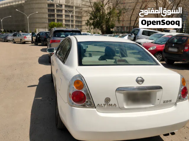 2006 نيسان التيما SL
