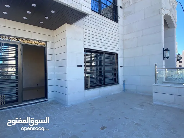 162 m2 3 Bedrooms Apartments for Sale in Amman Al-Mansour