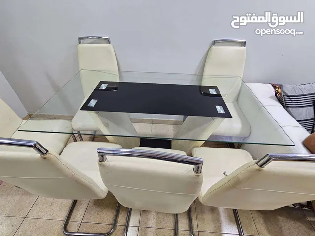 table in good condition and many Well-Maintained Table in Excellent Condition"