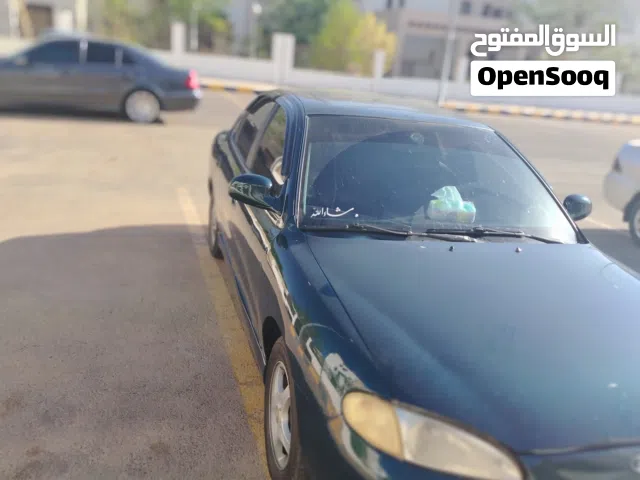 1995 هيونداي افانتي Standard