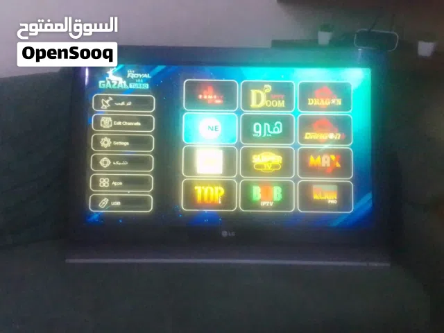 شاشه LG عادي مش سمارت شغاله بصلاة ع النبي فيها بقعه وخط خفيف مش مئثرات