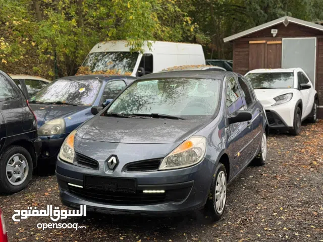 Used Renault Clio in Zelten