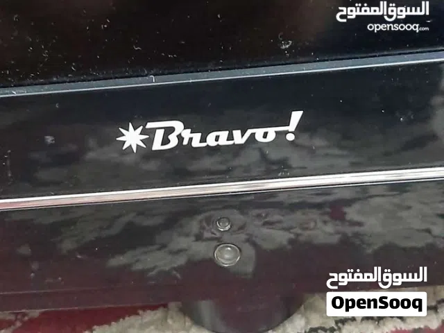 للبيع شاشة عرض برافو امريكي الصنع 32 بوصه + ريسيفر ديجتال  الشاشه ليس لها ريموت