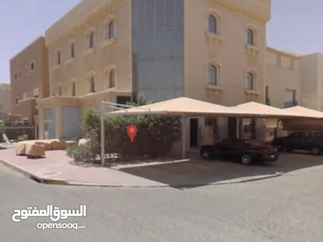 400 m2 More than 6 bedrooms Townhouse for Sale in Farwaniya Abdullah Al-Mubarak