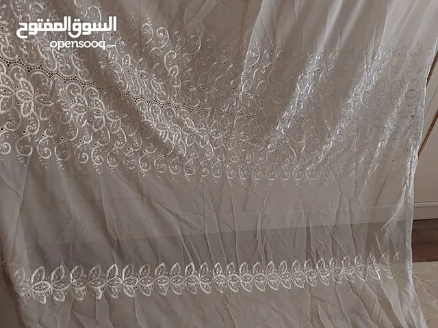 ستارات شيفون شبه جدد. للبيع