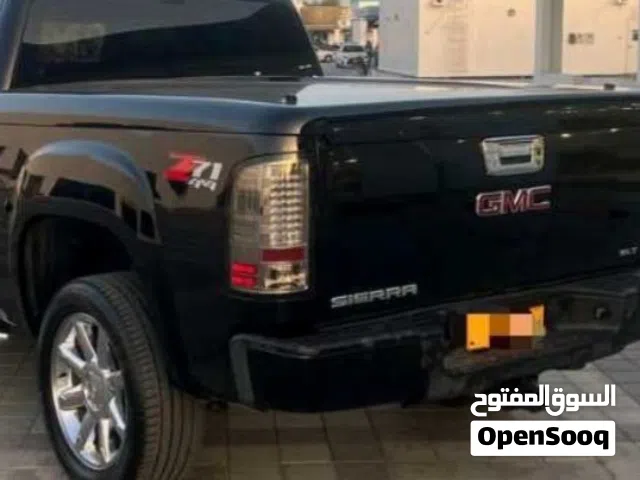 للبيع غطاء الكبينه جي ام سي سييرا بابين من موديل 2007 الي 2014