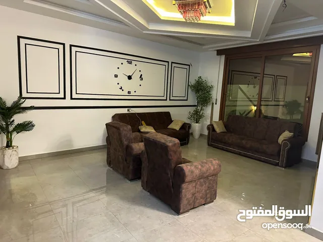 135 m2 3 Bedrooms Townhouse for Rent in Tripoli Ain Zara