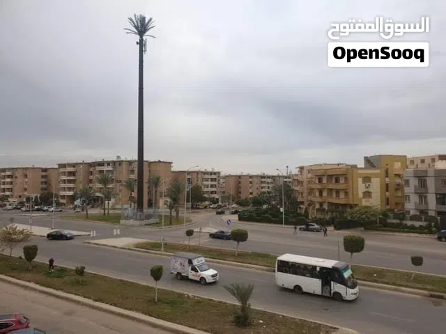 الشيخ زايد - الحي الخامس - الشارع الرئيسي - مجاوره 2 240 م - 3 غرف ( يمكن عمل غرفه 4 ) -رسبيشن 3 قطع