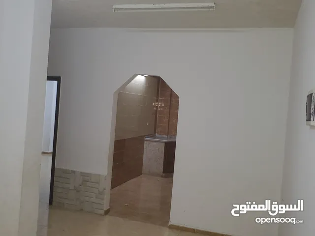 85 m2 2 Bedrooms Apartments for Rent in Zarqa Jabal Tareq