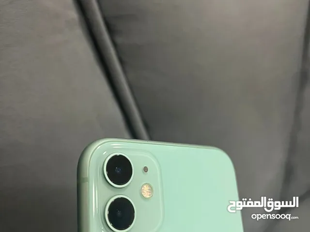 Apple iPhone 11 128 GB in Al Dakhiliya