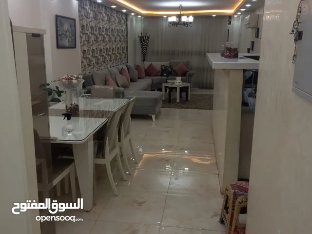 شقه سوبر لوكس بجنيه بحدائق الاهرام