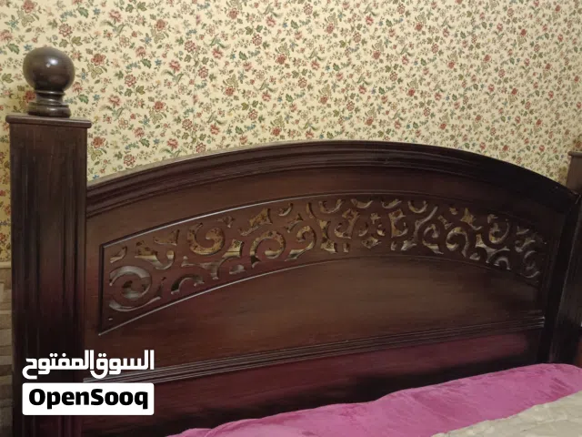سرير مزدوج خشب بني