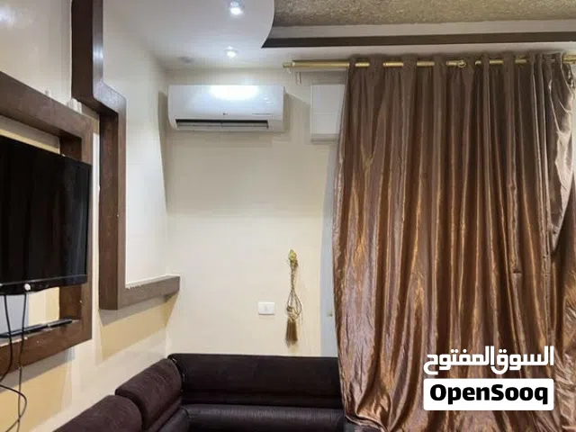 شقةارضية للإيجار اقزير جزيرة التومي