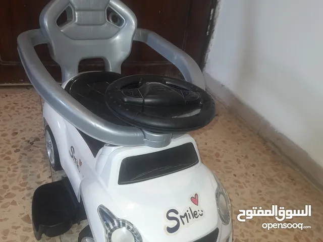 سيارة اطفال
