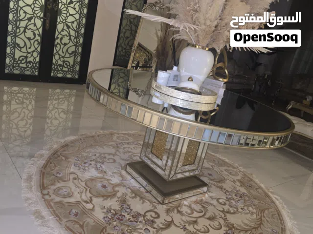 طاولة مدخل للفيلا