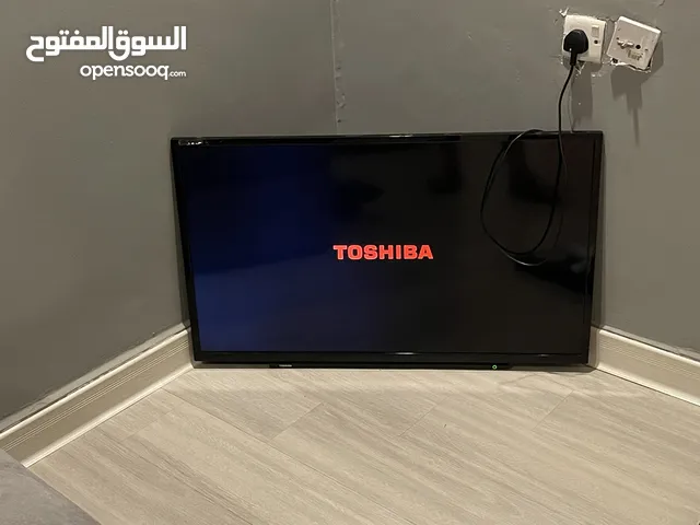 Toshiba LCD 42 inch TV in Hawally