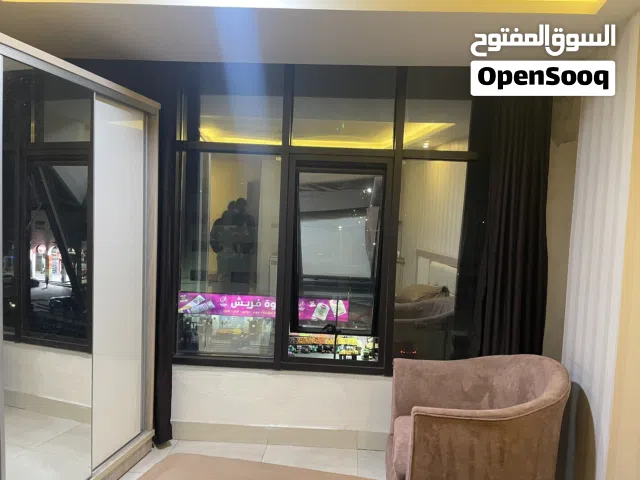 استديو فاخر للإيجار اليومي 24 ساعه