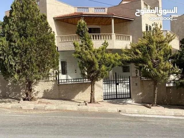 1000 m2 4 Bedrooms Villa for Sale in Amman Jubaiha