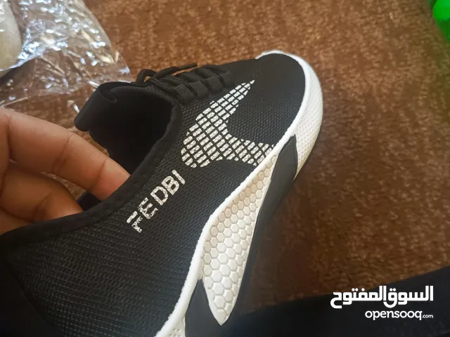 شوزات ال3 ب8 عرض نار لحق حالك يا غالي