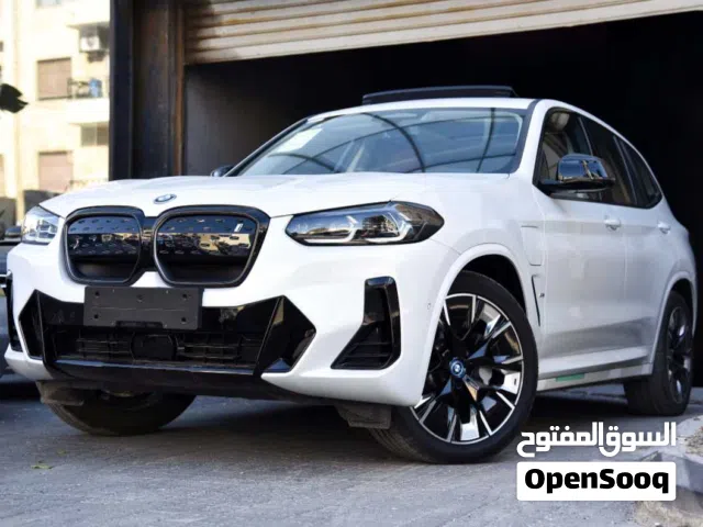 2025 بي ام دبليو الفئة iX iX3