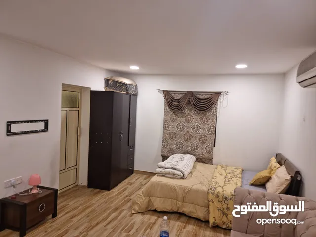 32 m2 Studio Apartments for Rent in Muharraq Arad