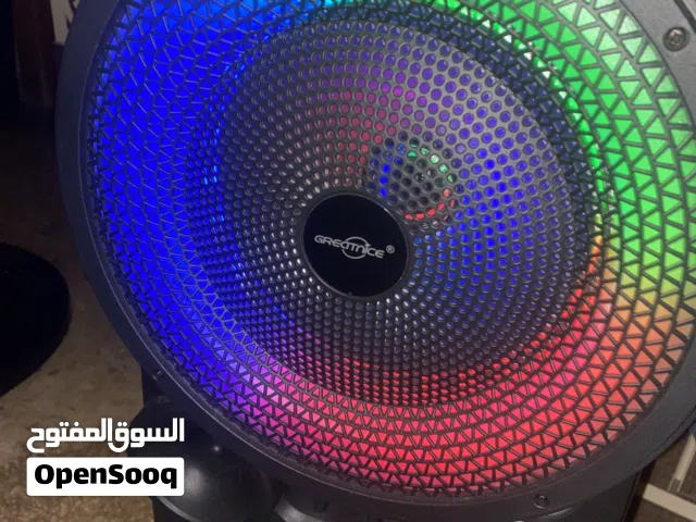 سماعه سبيكر امورها كويسه صوتها عالي جدا