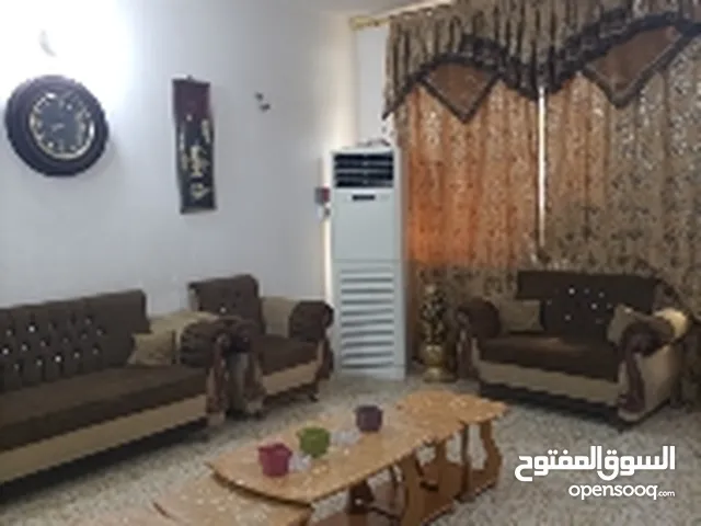 250 m2 3 Bedrooms Townhouse for Sale in Baghdad Sham