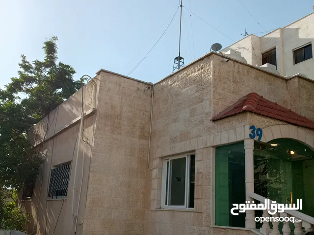 500 m2 More than 6 bedrooms Townhouse for Sale in Amman Marka Al Shamaliya