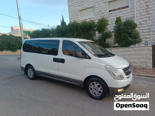 2012 هيونداي H1 Standard