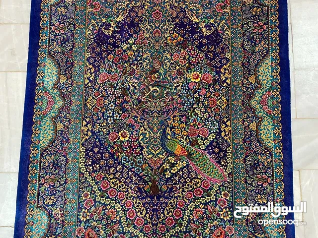 تصنيع السجاد الإيراني المنسوج يدويا (حرير قم) Manufacturer of Hand-woven Iranian Carpets (QOM Silk)