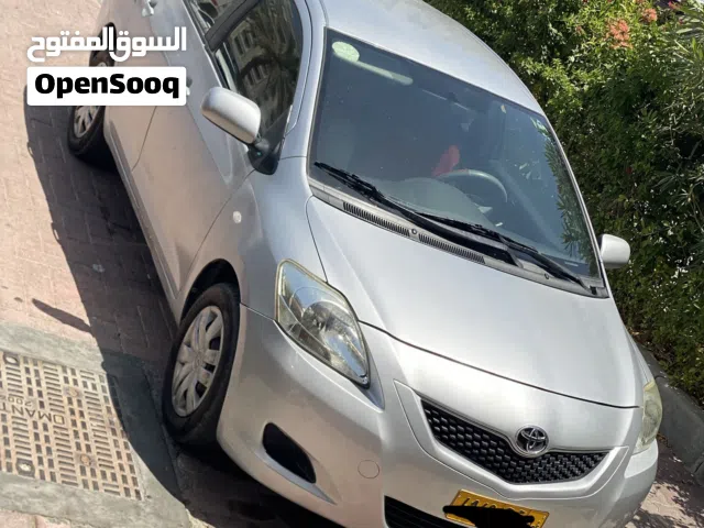 Toyota yaris sale car very good condition only used family need and cleen car without number plate