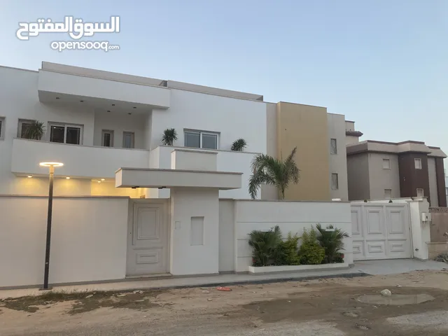 50 m2 5 Bedrooms Townhouse for Sale in Tripoli Al-Serraj