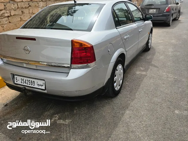 Used Opel Vectra in Tripoli