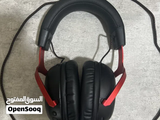 سماعة هايبر اكس كلاود نظيفة جدا بدون اي شمخ او خدوش او اي مشاكل فقط بدون المايك حط سعرك وشيله