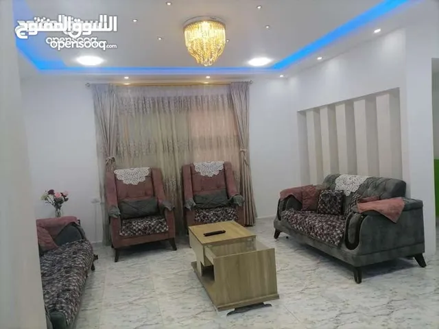 160 m2 4 Bedrooms Apartments for Sale in Zarqa Al Autostrad