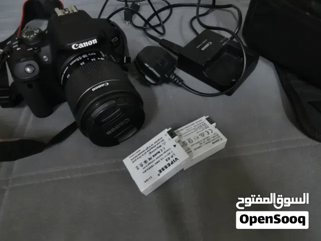 كاميرا كانون 700D استعمال قليل ومع ملحقاتها