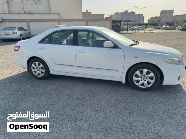 2011 تويوتا كامري GL