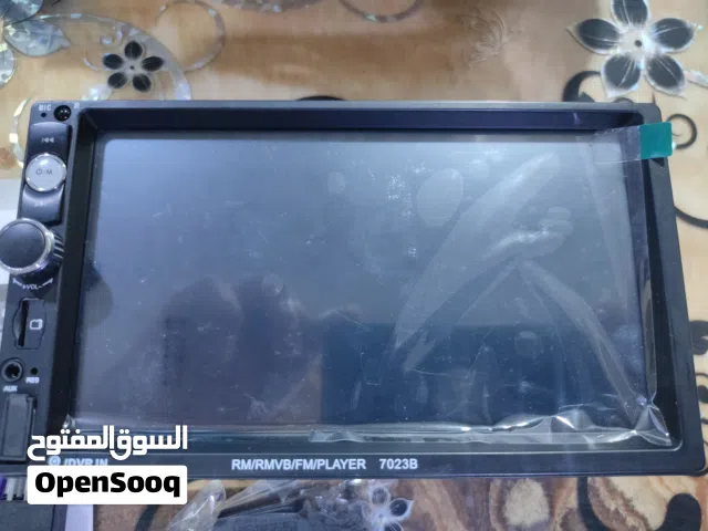 شاشة سياره بيها تحكم خارجي