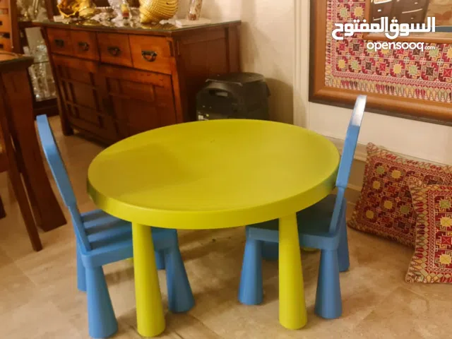 طاولة للطفال لون اخضر من ايكيا